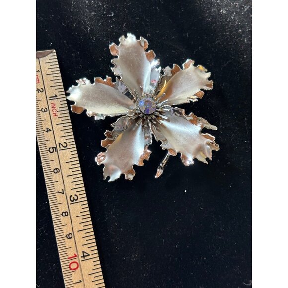 Vintage Silver-Tone Flower Brooch With Aurora Borealis Center Stone - Picture 6 of 9